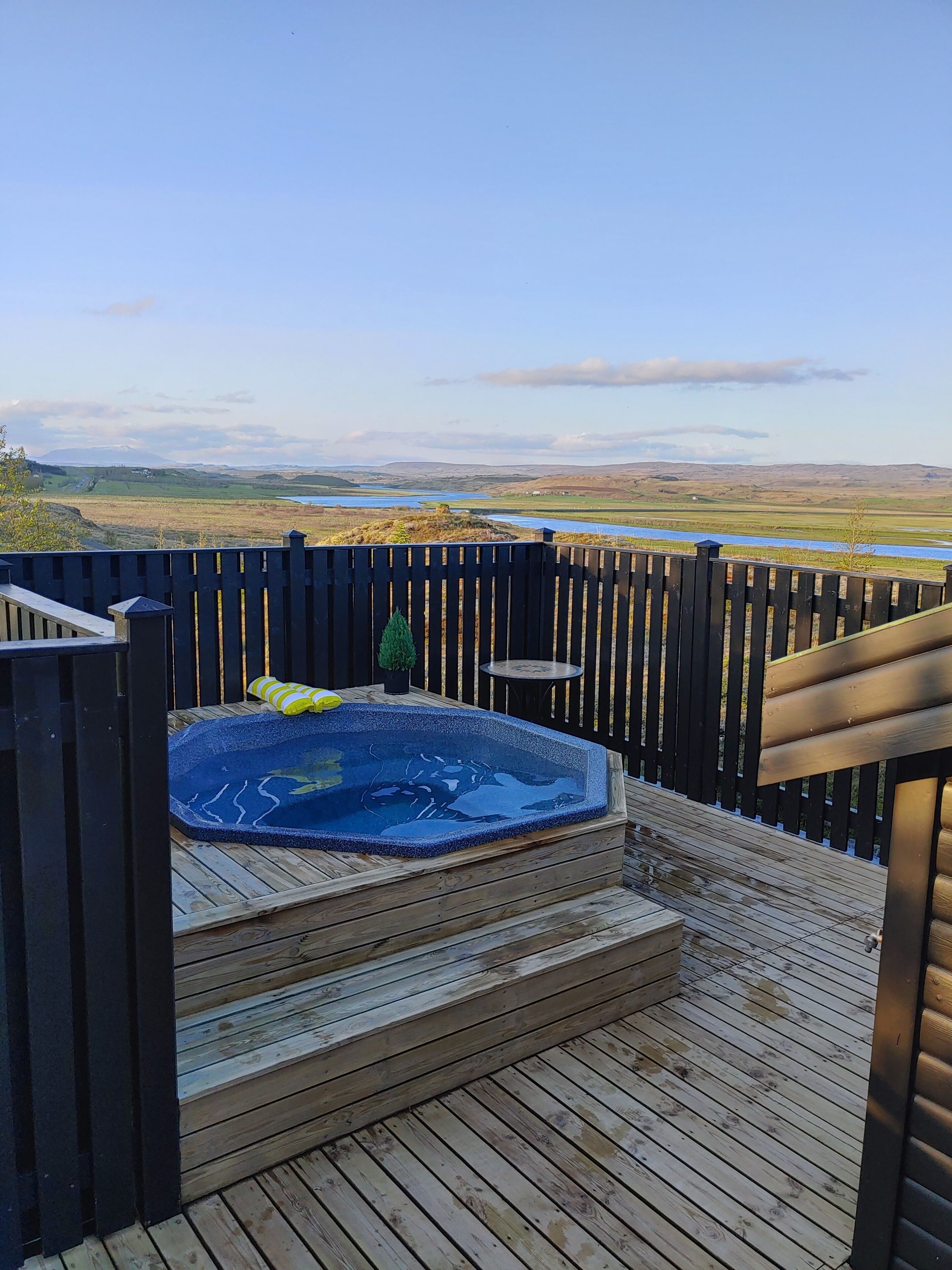 Tina de hidromasaje al aire libre