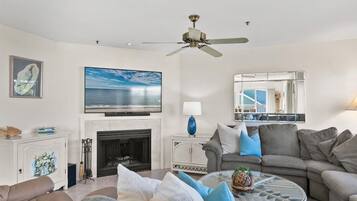 Ferienhaus, Mehrere Betten, Whirlpool, Meerblick (CLAYTON STREET 16A) | Wohnbereich