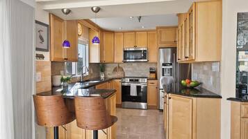 Ferienhaus, Mehrere Betten, Whirlpool, Meerblick (CLAYTON STREET 16A) | Eigene Küche