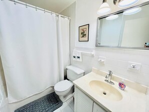 House, Multiple Beds, Patio, Garden View (COOKMAN STREET 20) | Bathroom - Cookman Street 20 (Rehoboth Beach)