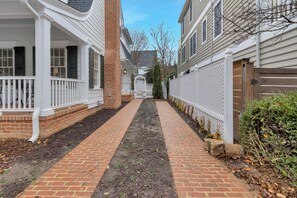 Property grounds - Sussex Street 50 (Rehoboth Beach)