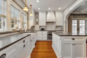 House, Multiple Beds, Patio, City View (SUSSEX STREET 50) | Private kitchen - Sussex Street 50 (Rehoboth Beach)