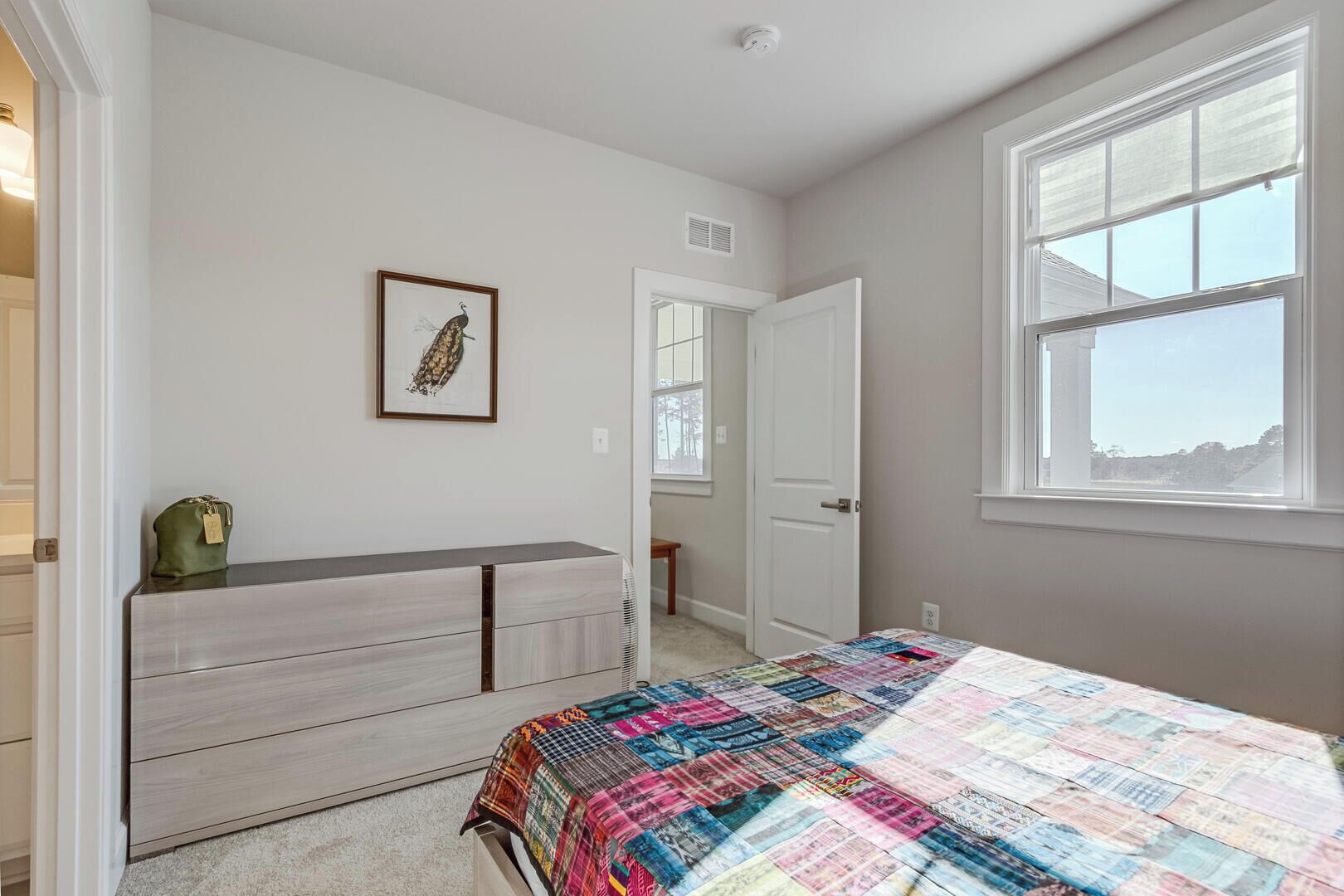 Talo, useita sänkyjä, pääsy uima-altaalle (BENJAMIN RUSH DRIVE 35727)