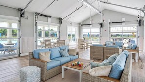 Ferienhaus, Mehrere Betten, Poolzugang (BENJAMIN RUSH DRIVE 35727) | Innenbereich