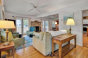 Cottage, Multiple Beds, Balcony, Garden View (BAYARD AVENUE 207) | Living area - Bayard Avenue 207 (Rehoboth Beach)