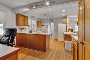 Cottage, Multiple Beds, Balcony, Garden View (BAYARD AVENUE 207) | Private kitchen - Bayard Avenue 207 (Rehoboth Beach)