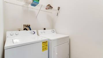 Appartamento, letti multipli, cucina, vista piscina (CASCADE LANE 515) | Interni