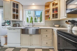 Casa de campo, várias camas, cozinha, vista para o oceano (OLIVE AVENUE 3) | Cozinha privada