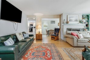 Casa de campo, várias camas, cozinha, vista para o oceano (OLIVE AVENUE 3) | Área de estar