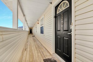 Exterior detail - Palm Drive 36525 #5304 (Rehoboth Beach)