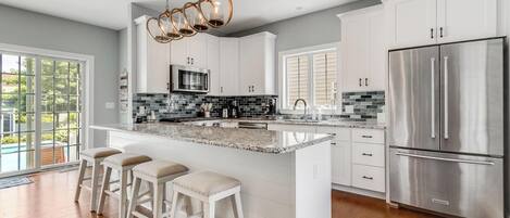 House, Multiple Beds, Pool Access, Pool View (COUNTRY CLUB DRIVE 207) | Private kitchen