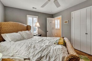 Cottage, Multiple Beds, Patio, City View (SEAGULL DRIVE 38747)