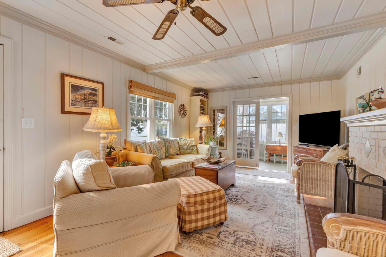 Cottage, Multiple Beds, Patio, City View (SEAGULL DRIVE 38747) | Living area