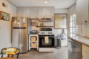 Cottage, Multiple Beds, Patio, City View (SEAGULL DRIVE 38747) | Private kitchen