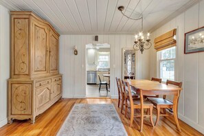 Cottage, Multiple Beds, Patio, City View (SEAGULL DRIVE 38747)