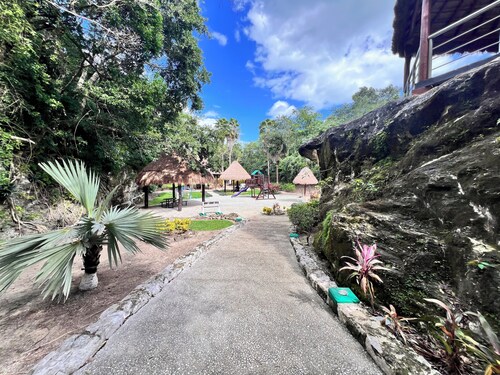 Cozy Home with Private Pool | 2BD 3BR