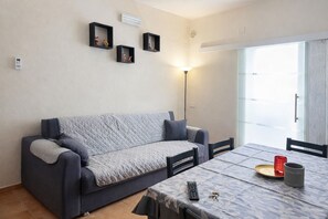 Dining - Angy's House (Terrasini)