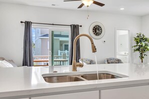 Interior - Horizon Dune Pet Friendly House Walk to Beach (Myrtle Beach)