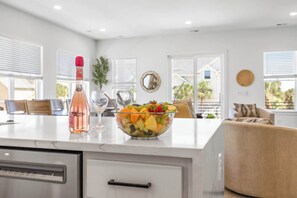 Interior - Casa Blanca Palace Luxe Sea View Home w 2 Pools (Surfside Beach)
