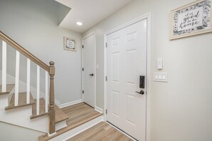 Interior - Sundrift Retreat Pet Friendly Walk to Beach (Myrtle Beach)