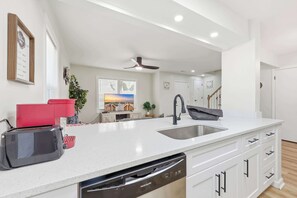 Fridge, microwave, oven, stovetop - Sleek Boho Retreat Near Beach and Boardwalk (Myrtle Beach)