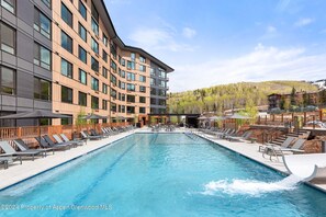 Pool - CRBC – Ski-In/Out 2-Bedroom Condo, Sleeps 6, Pool & Hot Tubs, Steps to Village (Snowmass Village)