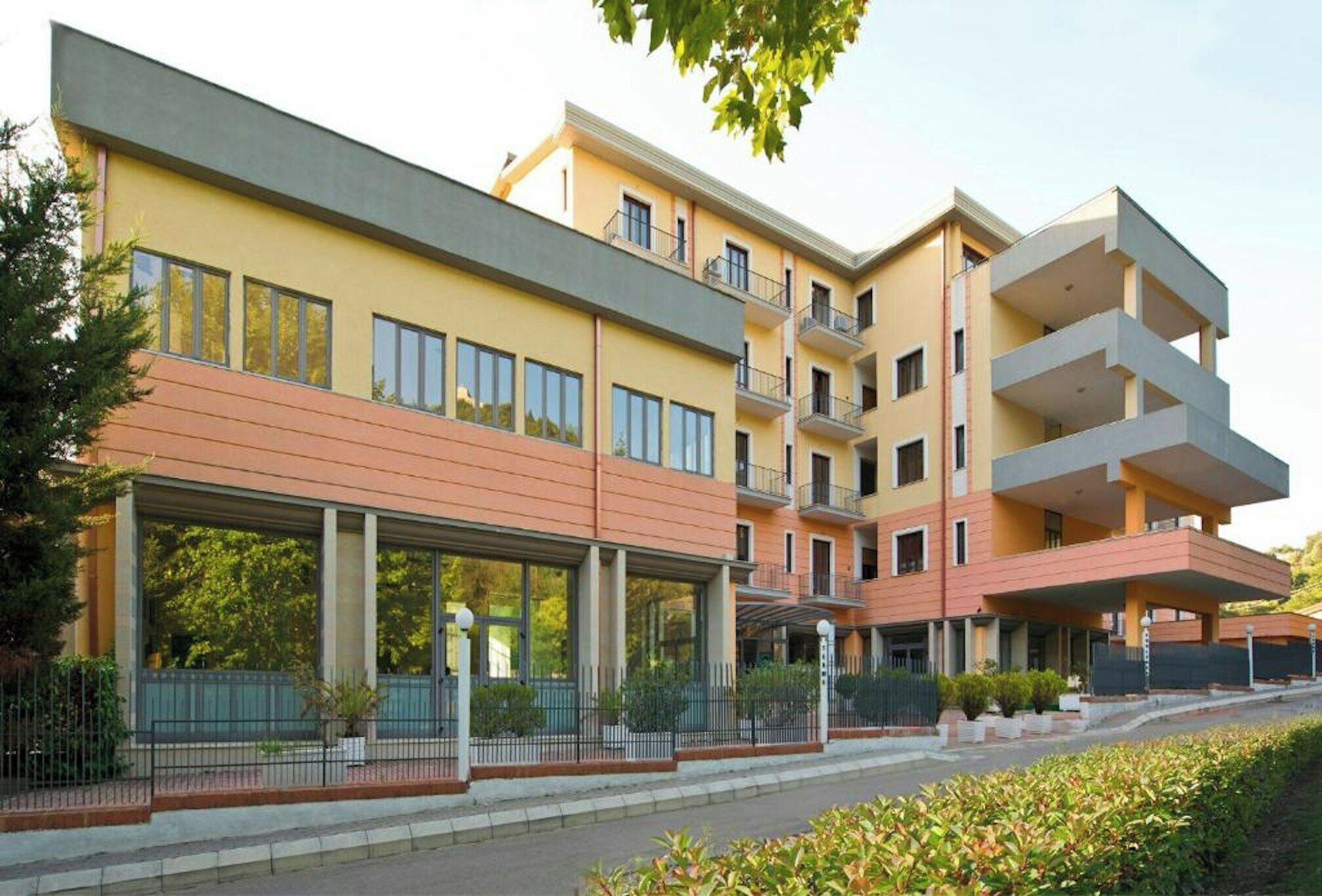 Esterni