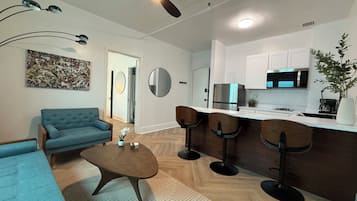 Deluxe Apartment, 2 Bedrooms | Living area