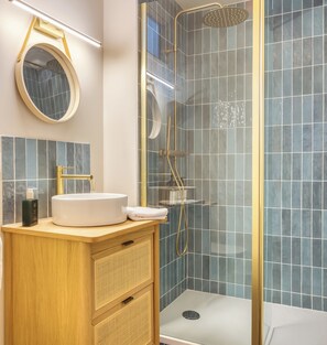Shower, hair dryer, towels - Raf & Liza, sublime F2 proche Vieux-Marché (Rouen)