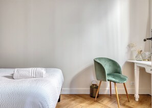 Room - Raf & Liza, sublime F2 proche Vieux-Marché (Rouen)