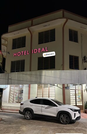 Fachada da propriedade