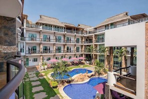 Pool - Apartment Beachfront view. (Puerto Escondido)