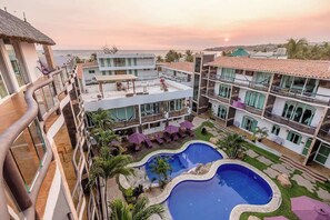 Pool - Apartment Beachfront view. (Puerto Escondido)