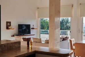 TV, offices - Apartment Beachfront view. (Puerto Escondido)