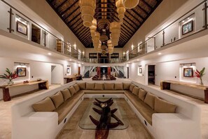 Lobby - Grand Oceanfront Villa w/ Pool & Beach Access (Puerto Escondido)