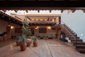 Exterior - Elegant King Room near Santo Domingo Temple (Oaxaca de Juárez)