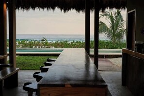 Outdoor dining - Oceanfront House w/ Private Pool & Beach Access (Puerto Escondido)