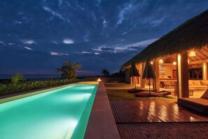 Pool - Oceanfront House w/ Private Pool & Beach Access (Puerto Escondido)