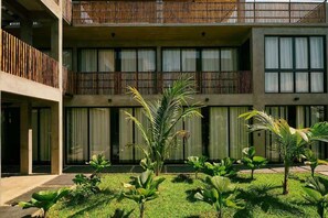 Property grounds - Boutique Retreat Near Beach w/ Pool & Garden (Puerto Escondido)