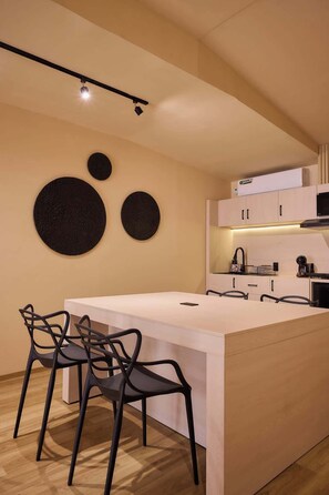 Dining - Stylish King Apartment in Oaxaca's Reforma District (Oaxaca de Juárez)