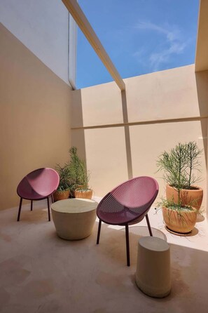 Terrace/patio - Stylish King Apartment in Oaxaca's Reforma District (Oaxaca de Juárez)