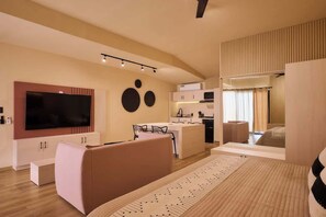 1 bedroom, WiFi, bed sheets - Stylish King Apartment in Oaxaca's Reforma District (Oaxaca de Juárez)