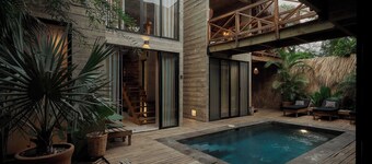 Stylish Boutique Suite, 3 Blocks to Beach