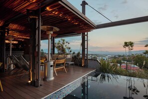 Pool - Modern Design Apartment w/ Stunning Mountain Views (Oaxaca de Juárez)