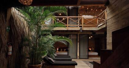 Stylish Villa 3 Blocks to La Punta Beach