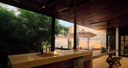 Stylish Villa w/ Private Pool Near Beach