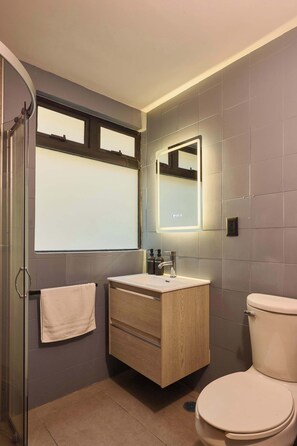 Shower, hair dryer, shampoo - Charming Hotel in Historic Oaxaca Center (Oaxaca de Juárez)