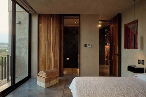 Iron/ironing board, travel cot, WiFi, bed sheets - Stylish Apartment w/ Hot Tub & Mountain Views (Oaxaca de Juárez)