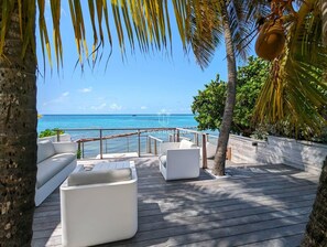 Terrace/patio - Carib Villa with lagoon access (Saint François)