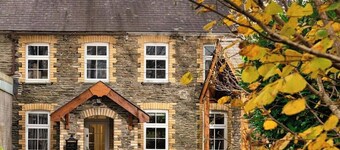 Outstanding Natural Beauty & near heavenly beaches, Bobbins Cottage offers the perfect retreat